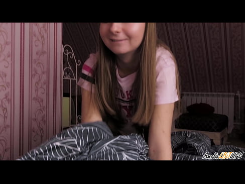 ❤️ Nitsentsitra lalina ny BFF-ny i Blondie ary niditra tao am-bavany ☑ Fomba vetaveta mafy aminay ﹏